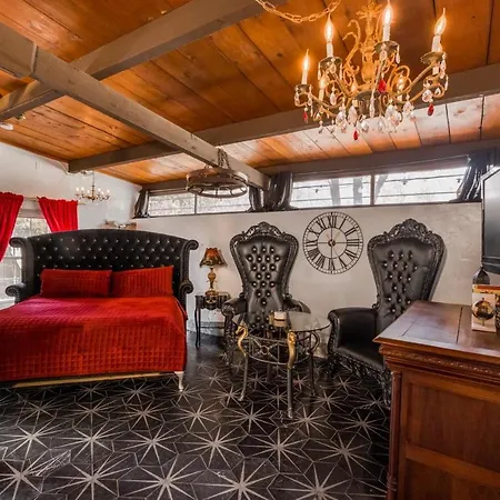 Cliff House Lodge And Hot Tub Cottages